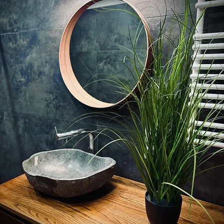 White Glove Deluxe Nowe Zatorze Apartment